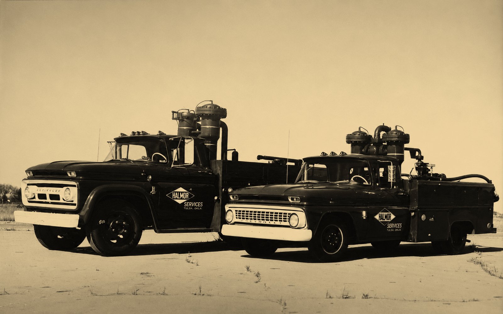 Halmor era Tulsa trucks — heritage photo